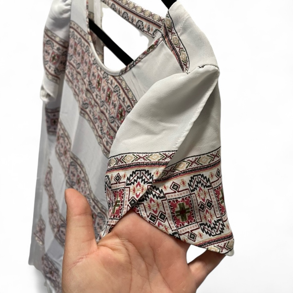 LOFT Outlet Geometric Boho Blouse White Southwestern Print Cutout Back Women’s L - Picture 3 of 8